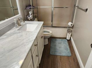 929 Shalimar Pointe Dr, Shalimar, FL 32579