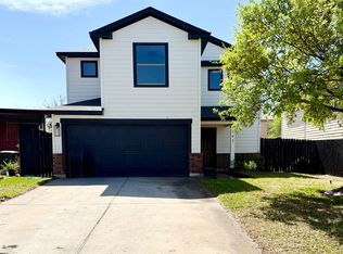 203 Red Cloud Dr, Laredo, TX 78045