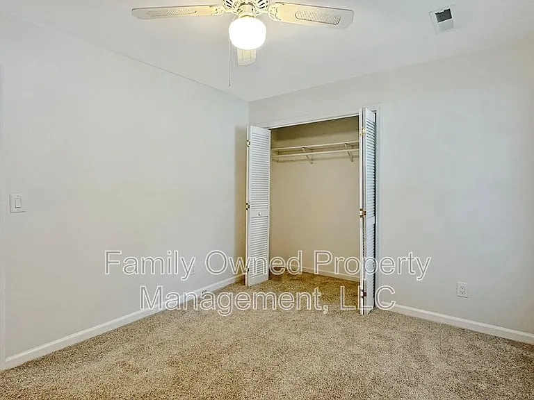 105 Pryors Ln — Photo 29