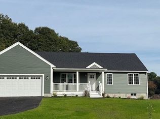31 Cross Rd, Rochester, MA 02770