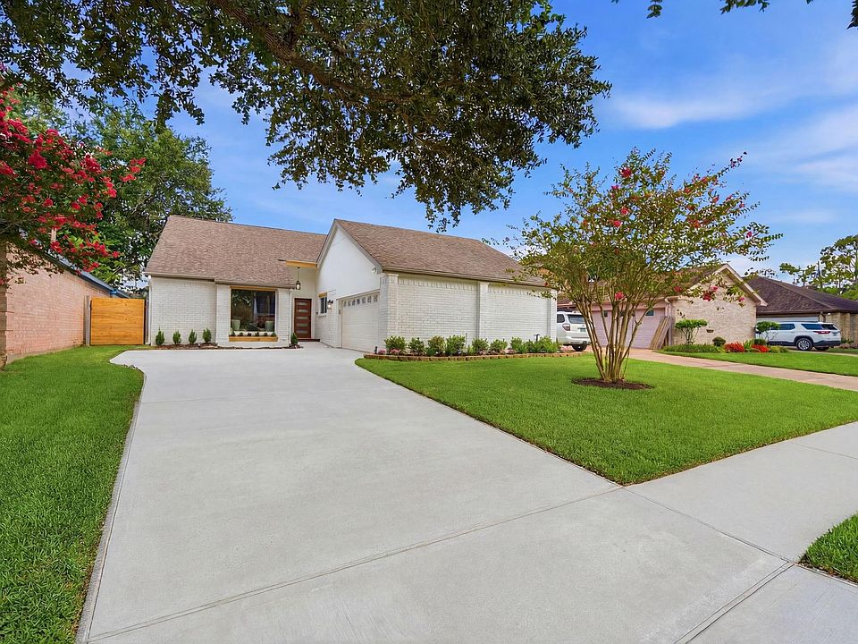1st image of 1838 Rock Fence Dr