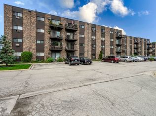 8901 N Western Ave APT 202, Des Plaines, IL 60016