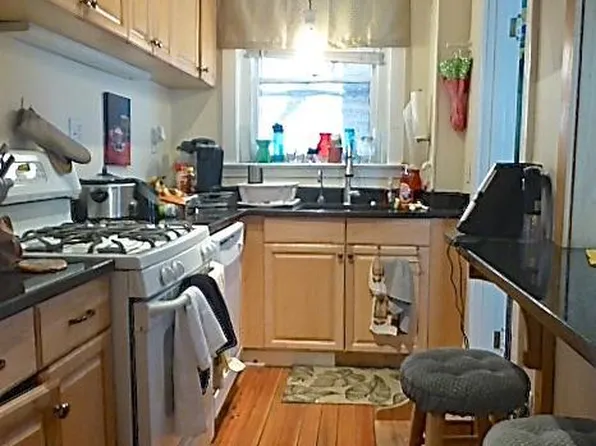 174 Winthrop Rd APT 2, Brookline, MA 02445