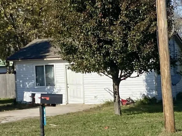 947 State Highway J, Hayti, MO 63851