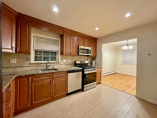 Rented by Highline Residential | media 18