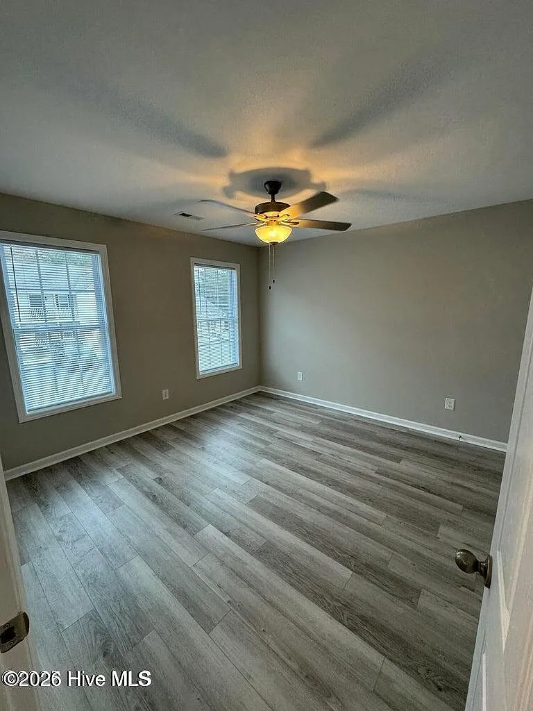 3 bed, 2.5 bath, $1,650 — Photo 2