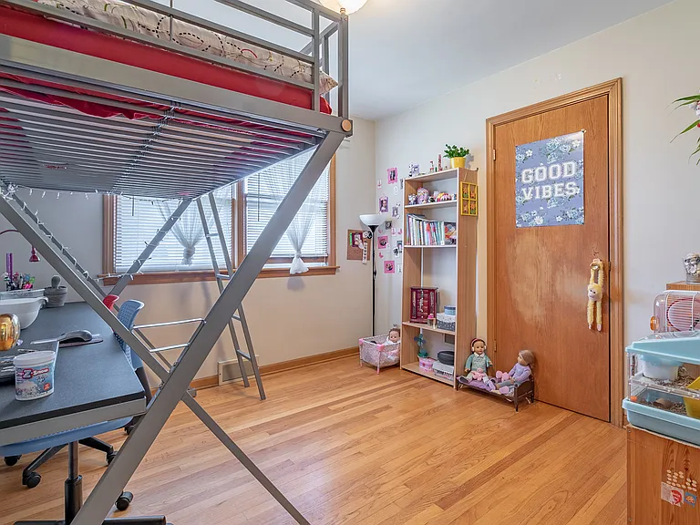 8209 W Wilson Ave — Photo 20