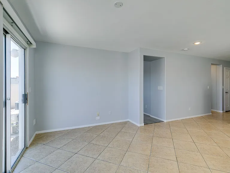 8424 Walker Gardens Pl — Photo 24