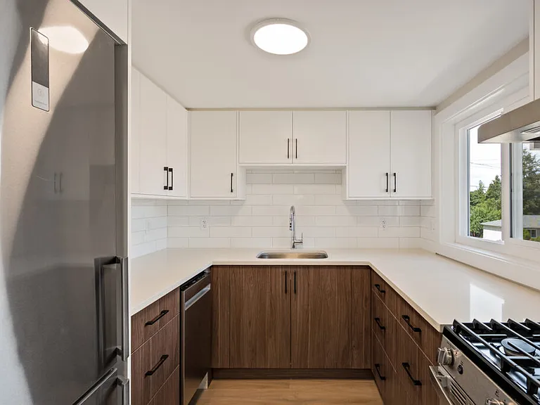 435 Lampson St #203 — Photo 32