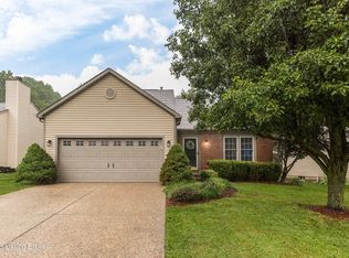 9907 River Trail Dr, Louisville, KY 40229