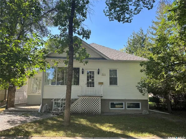 211 Aspen STREET, Maple Creek, SK S0N 1N0
