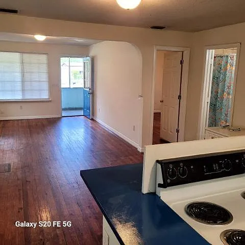172 Claremore Ave — Photo 12