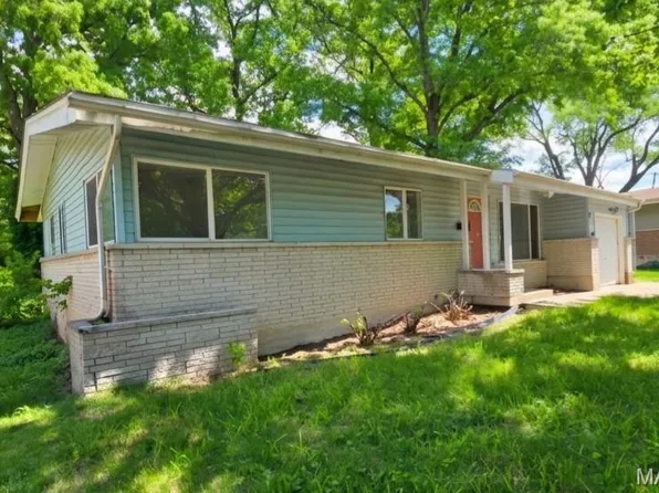 10822 Hallwood Dr, Saint Louis, MO 63136