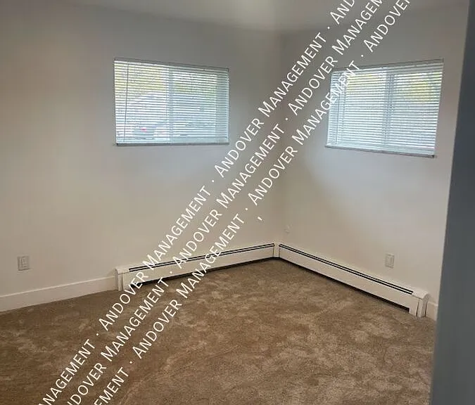 2321 W Forteen Mile Rd — Photo 7