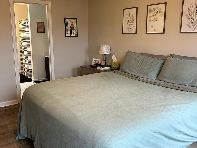 114 Montclair Ct — Photo 16