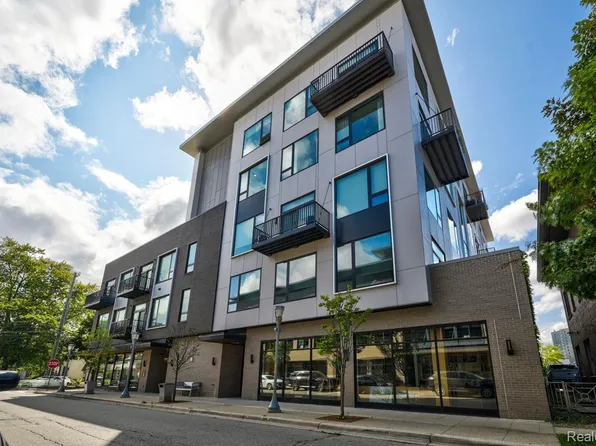 750 Forest Ave #308, Birmingham, MI 48009