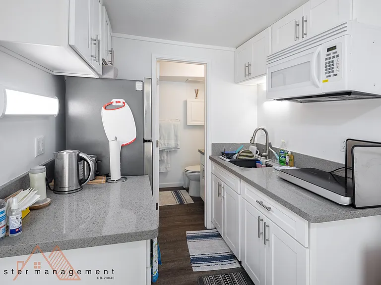 440 Lewers St #903A — Photo 2