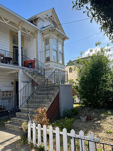 1108 Santa Clara Ave #D Photo 1