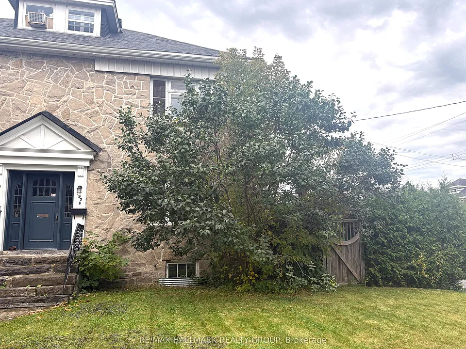 192 Bayswater Ave