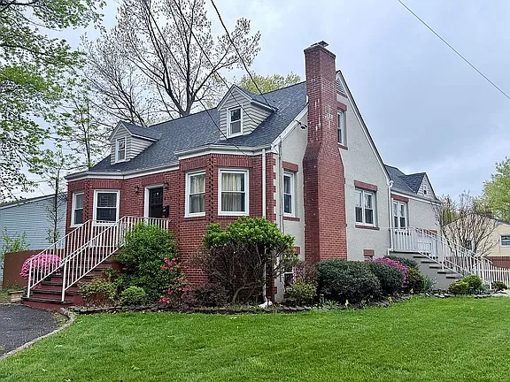 830 S Washington Ave — exterior photo