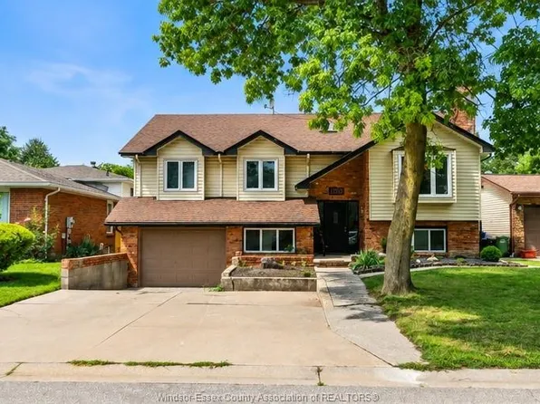 1953 Lepain Cres, Lasalle, ON N9H 2J2