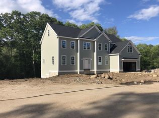 11 Veterans Way, Reading, MA 01867