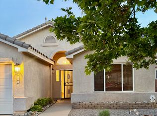 6016 Legends Ave NW, Albuquerque, NM 87120