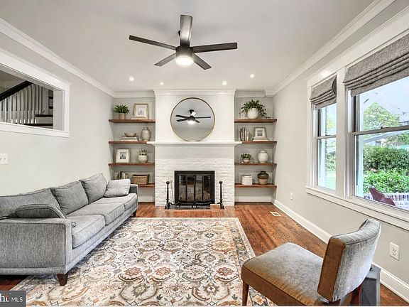 3rd image of 4416 Roland Ave