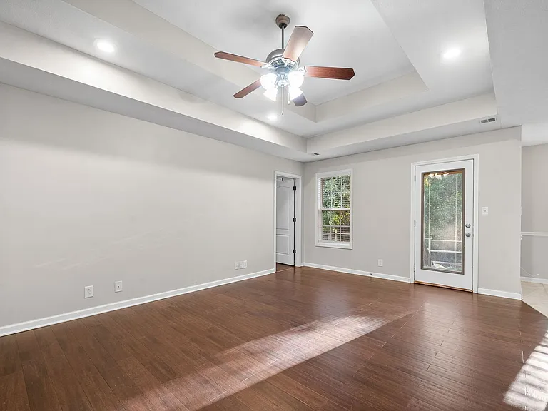 2845 Teakwood Dr — Photo 8