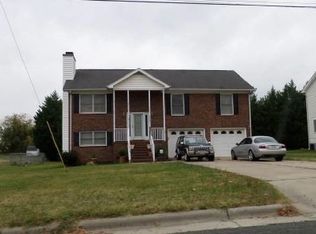 3904 Riverdale Rd, Greensboro, NC 27406