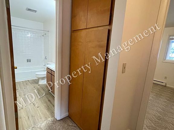 5th image of 121 N Woodbridge St #211