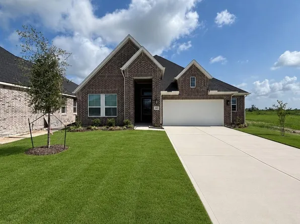 15039 Mission Ave, Mont Belvieu, TX 77523