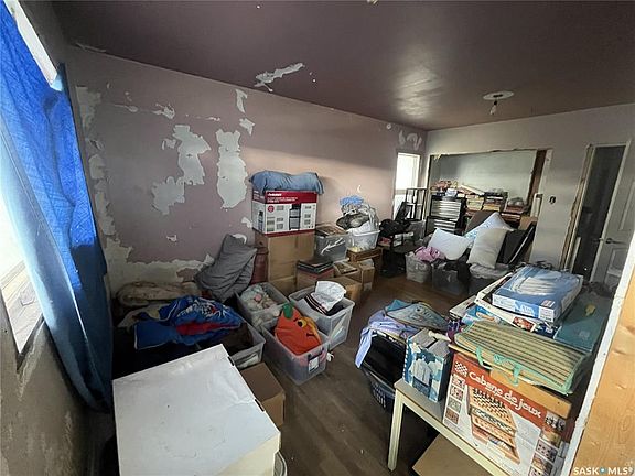 2nd image of 720 3rd AVENUE N