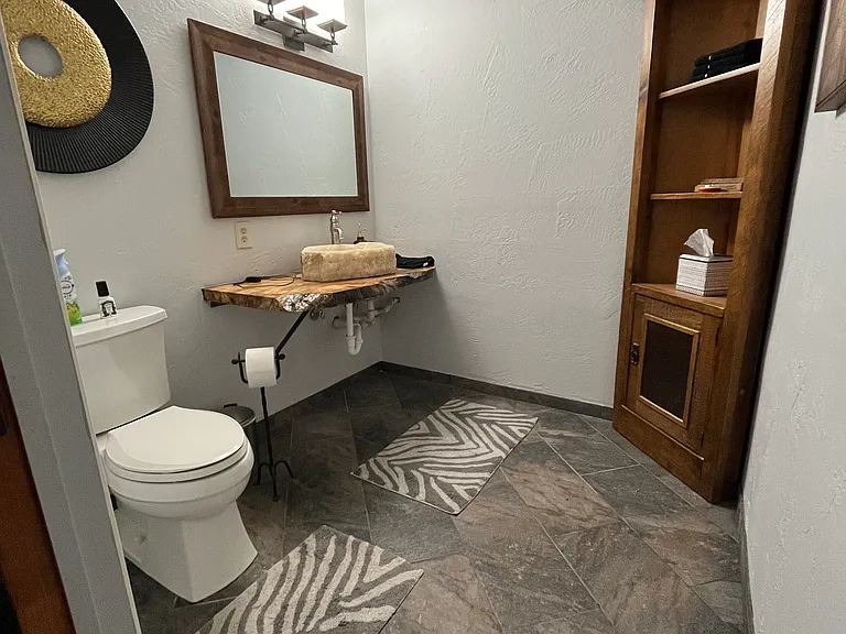 1313 Doepp Dr — Photo 2