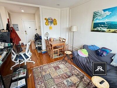 5th image of 2005 Commonwealth Ave #29