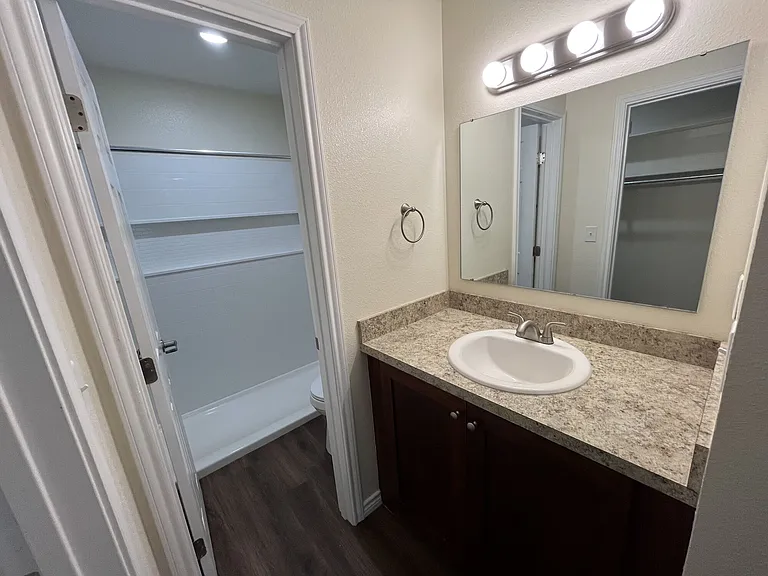 Parkside Apartments — Photo 28