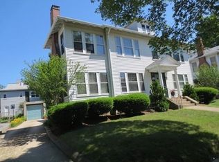 527 Commonwealth Ave, Newton, MA 02459