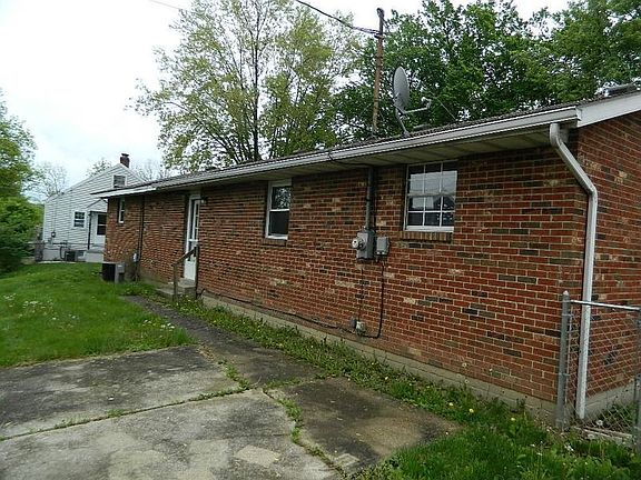 3rd image of 1850 N Derexa Dr