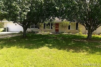2nd image of 210 Regency Dr