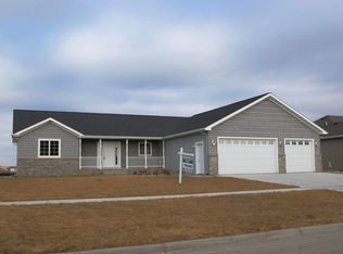 2332 43rd Ave S, Grand Forks, ND 58201