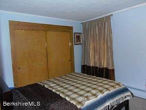 2nd Floor Apartment Big Bedroom