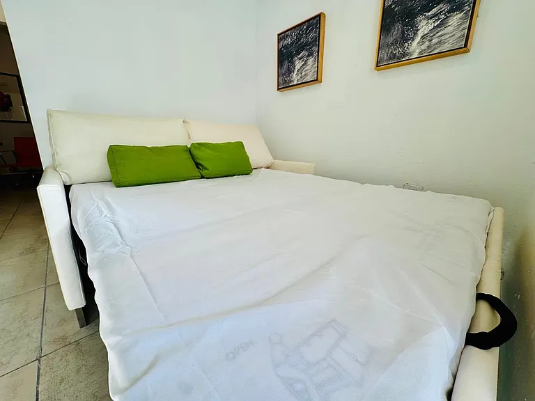 877 Calle 43 #2 — Photo 3