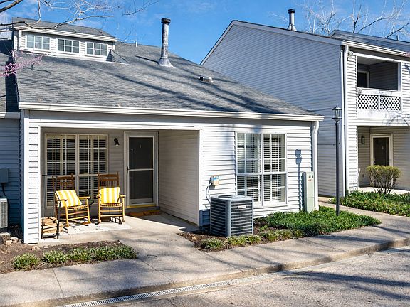 3rd image of 412 Post Creek Rd