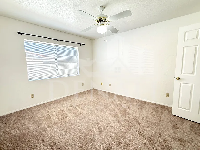 15076 N Escondido Dr #B — Photo 12