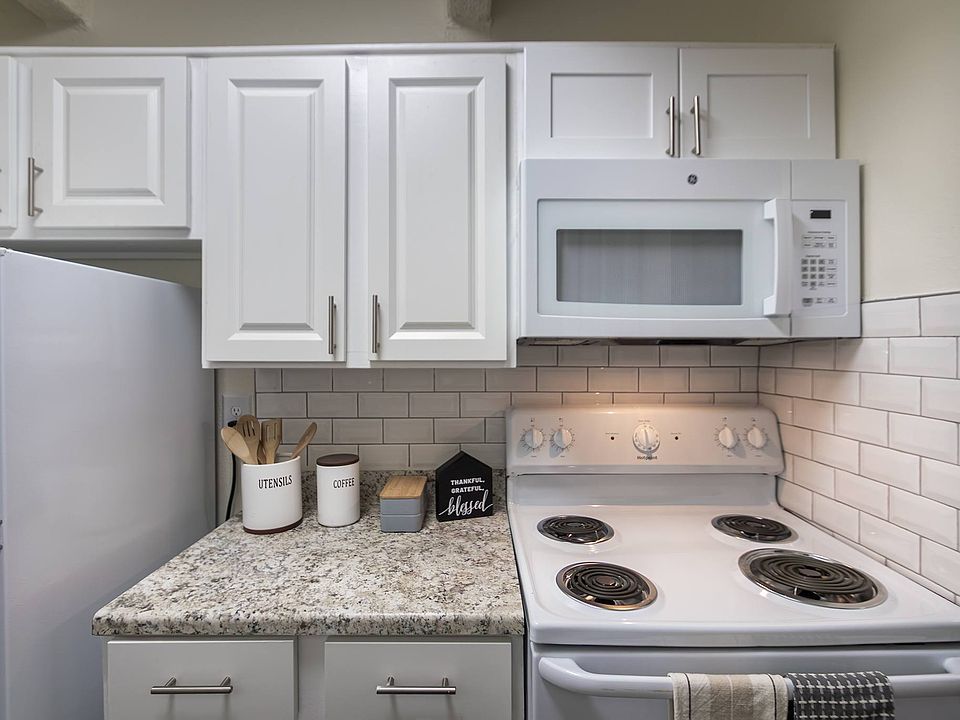 1st image of 6050 Ridgecrest Rd APT 117