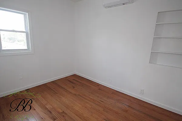 Sold by Bergen Basin Real Estate | media 10