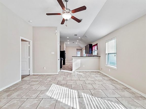 3rd image of 2706 Donellan Dr
