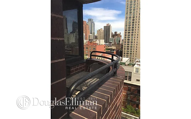 Rented by Douglas Elliman | media 4