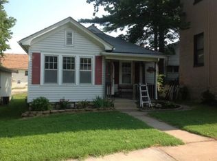 704 Kickapoo St, Leavenworth, KS 66048