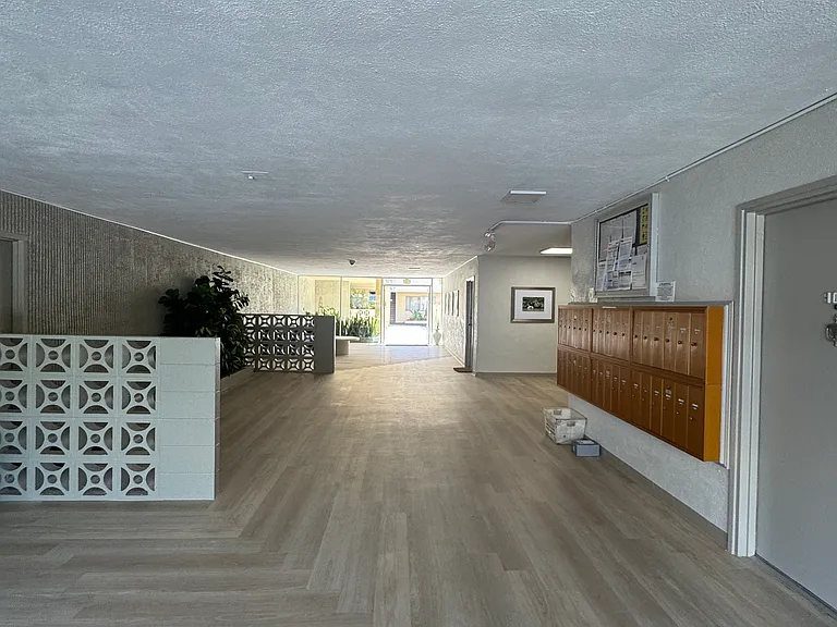 11692 Chenault Street — Photo 11